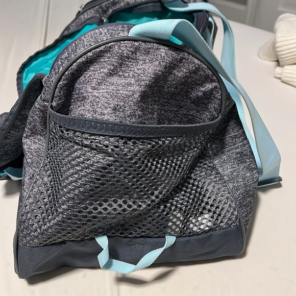 SOLD Adidas Gym Bag - Picture 5 of 7